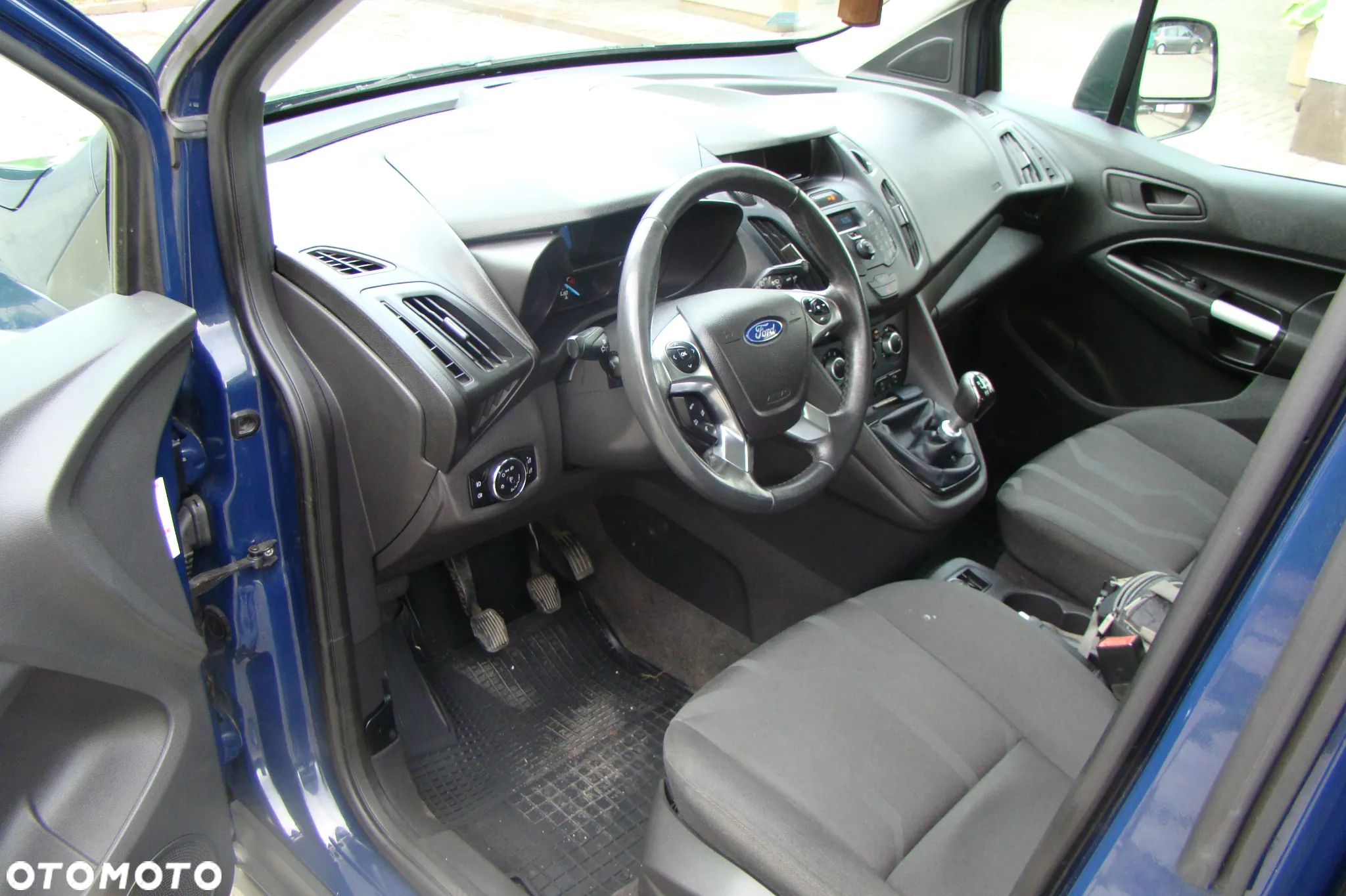 Ford Tourneo Connect - 13