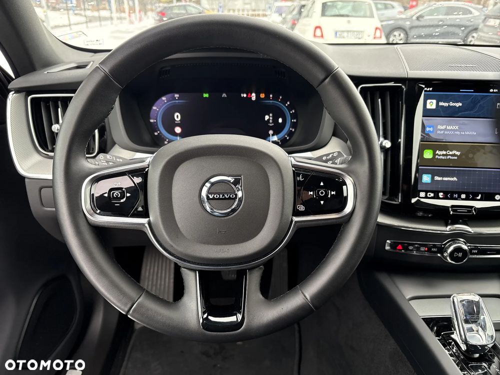 Volvo XC 60 B4 B Plus Dark - 14
