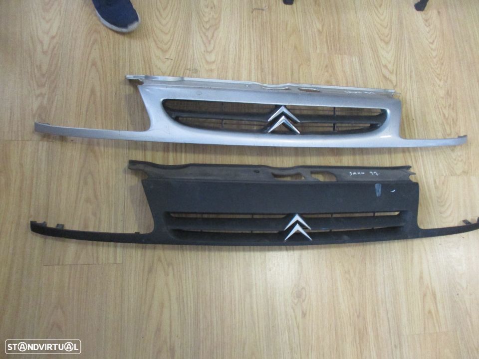 Grelha Frontal Simbolo Citroen Saxo - 2