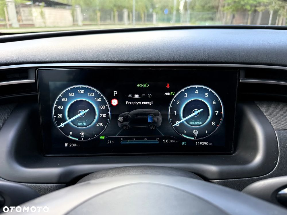 Hyundai Tucson 1.6 T-GDi HEV Executive 2WD - 28