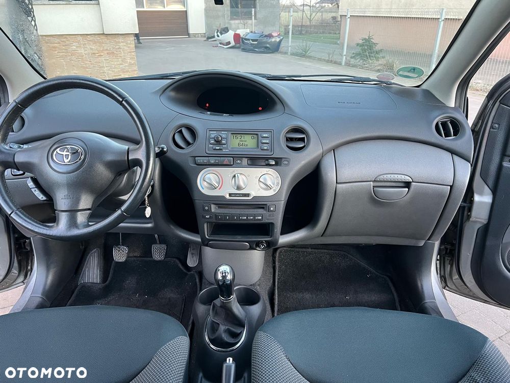Toyota Yaris 1.0 Sol - 10