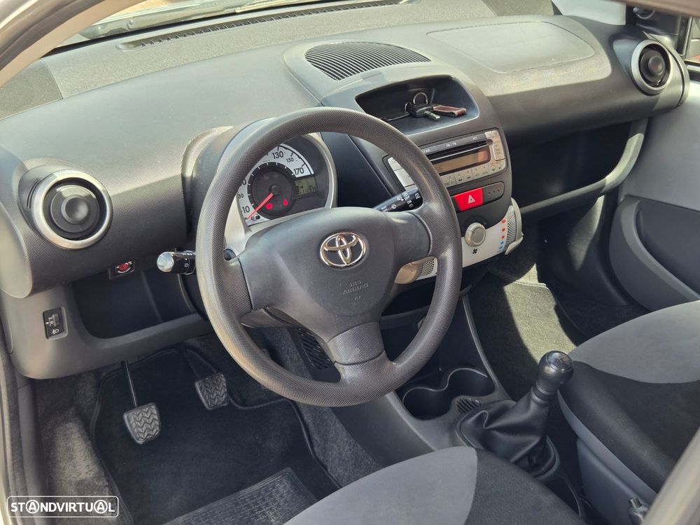 Toyota Aygo 1.0 - 7