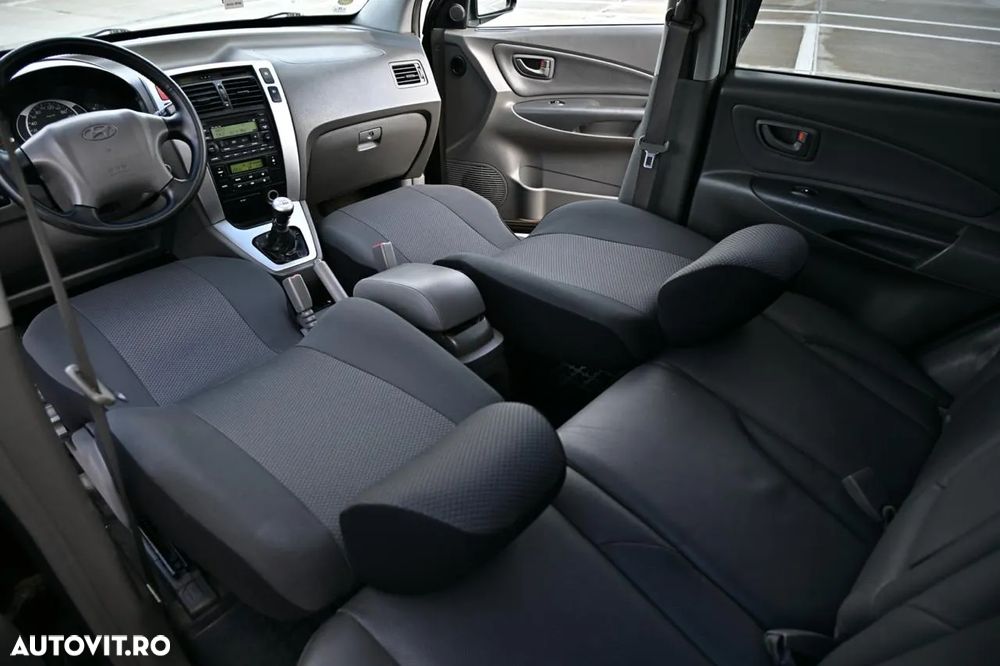 Hyundai Tucson 2.0 CRDI VGT GLS 4WD STD - 14