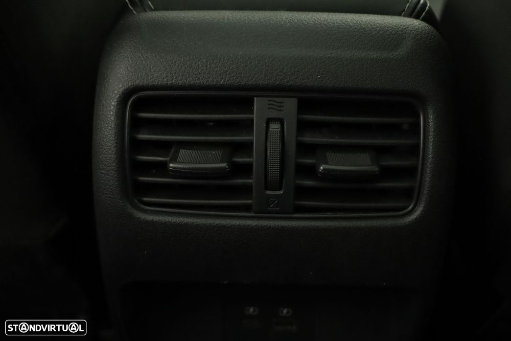 Nissan Qashqai 1.3 DIG-T N-Connecta LED - 23