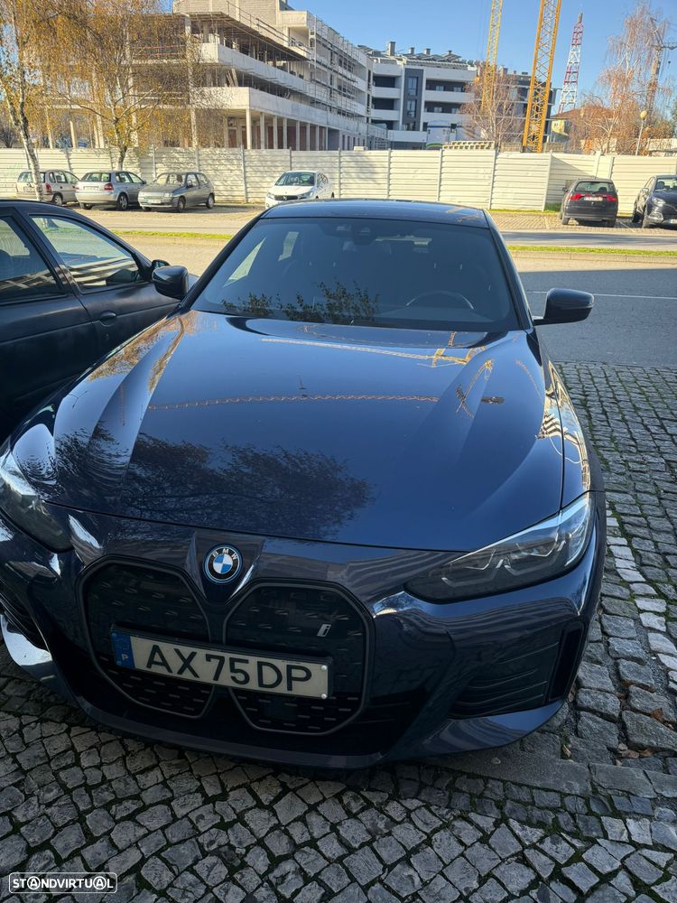 BMW i4 eDrive40 Pack Desportivo M - 1