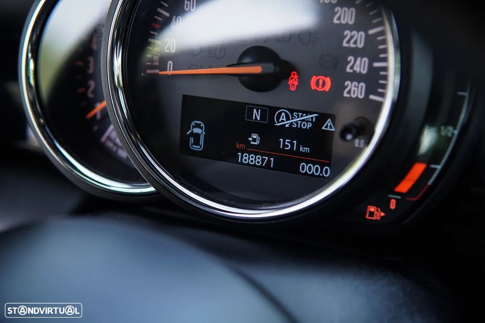 MINI 3 Portas Cooper D - 49