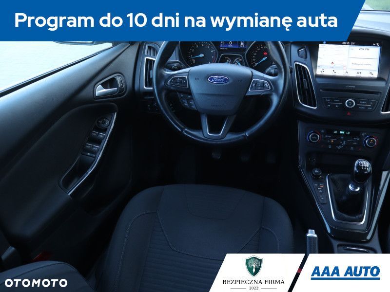 Ford Focus SW - 9