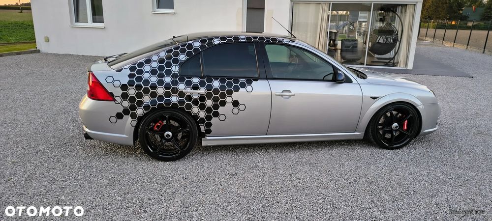 Ford Mondeo 3.0 V6 ST 220 - 21