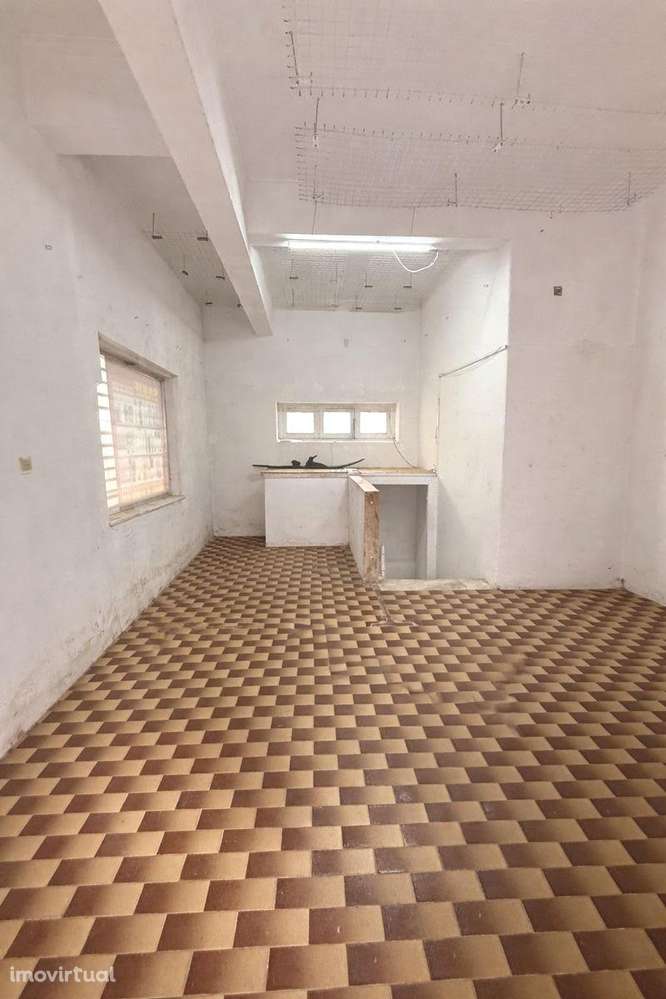 Versatilidade e Rentabilidade: 101 m2 para Negócio ou Serviços - Grande imagem: 4/20