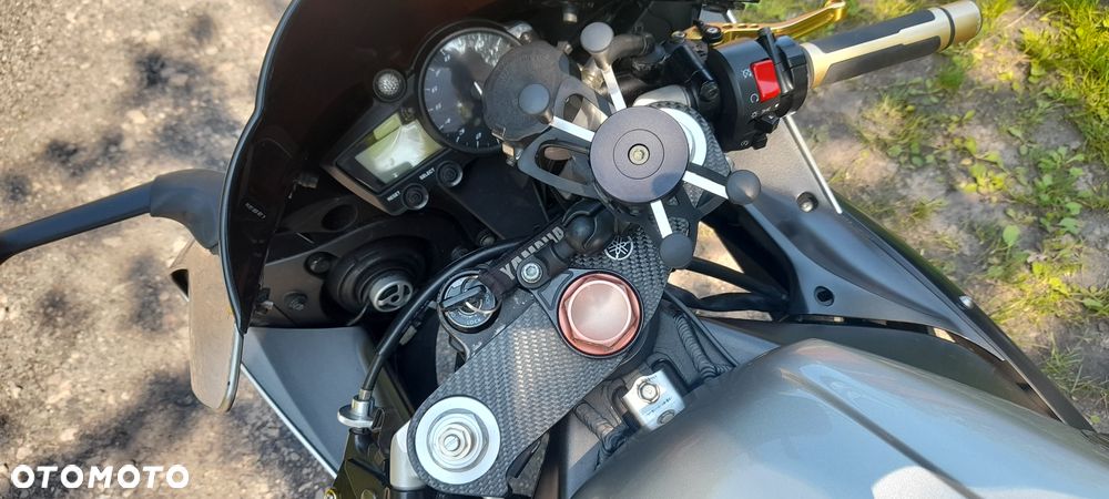 Yamaha R1 - 7