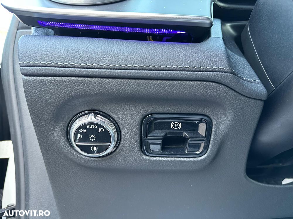 Mercedes-Benz EQE 300 Electric Art - 35