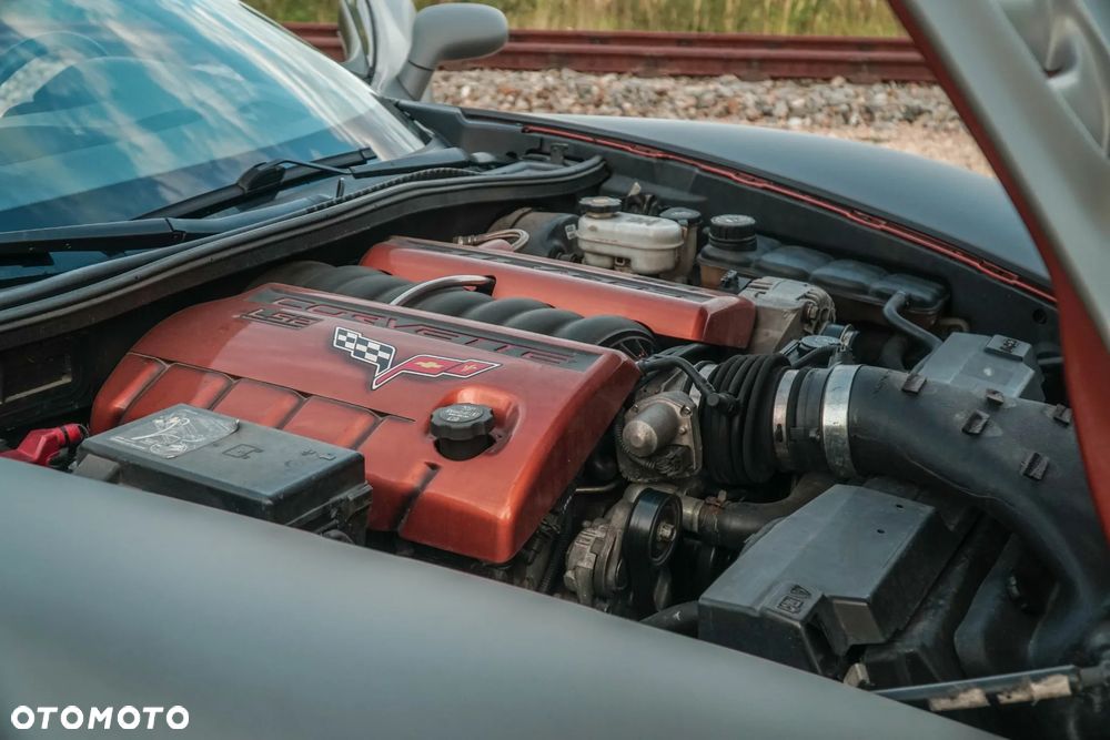 Chevrolet Corvette - 20