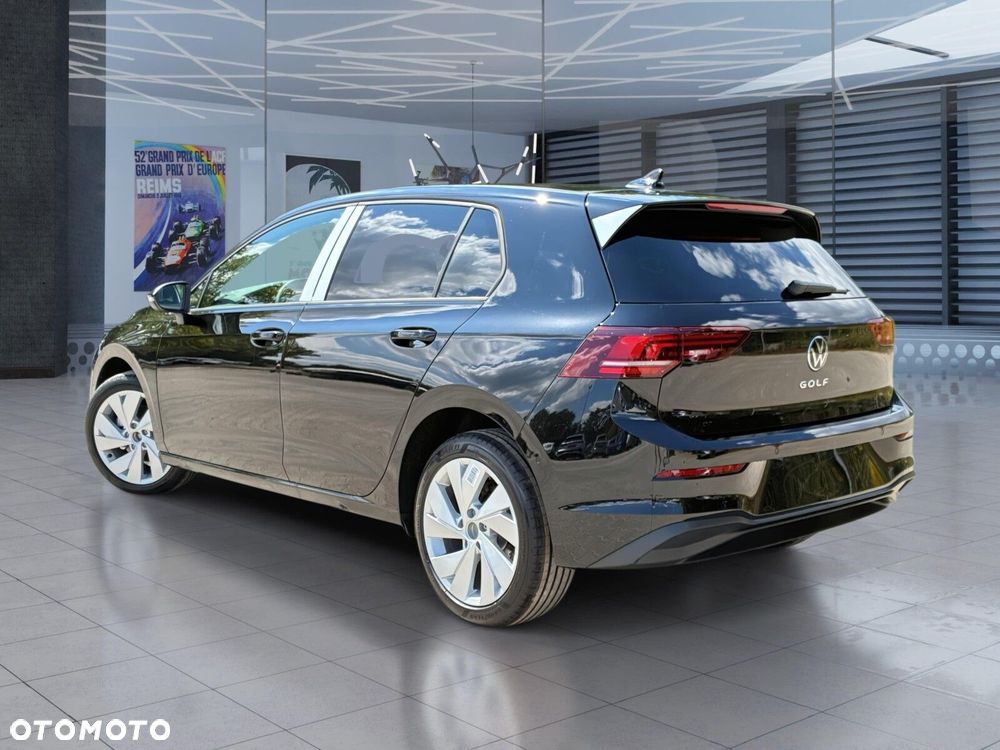 Volkswagen Golf - 11