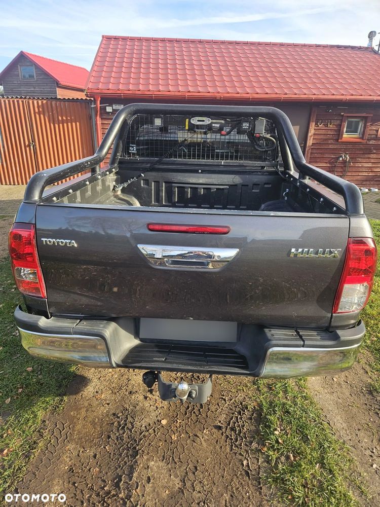 Toyota Hilux 2.4 D-4D Double Cab SR5 4x4 - 16