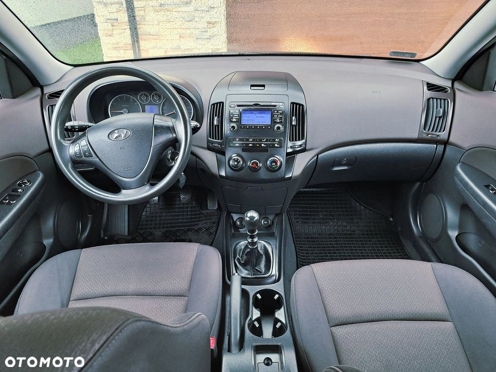 Hyundai i30 1.4 Classic + World Cup - 15