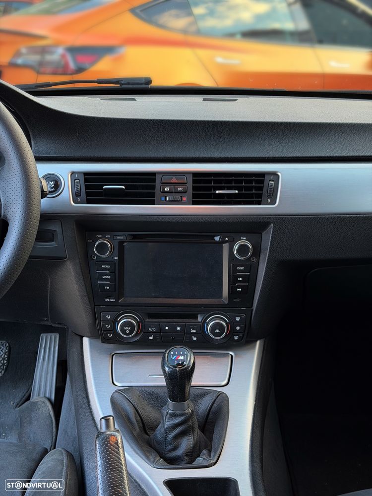 BMW 320 d Sport Line - 7