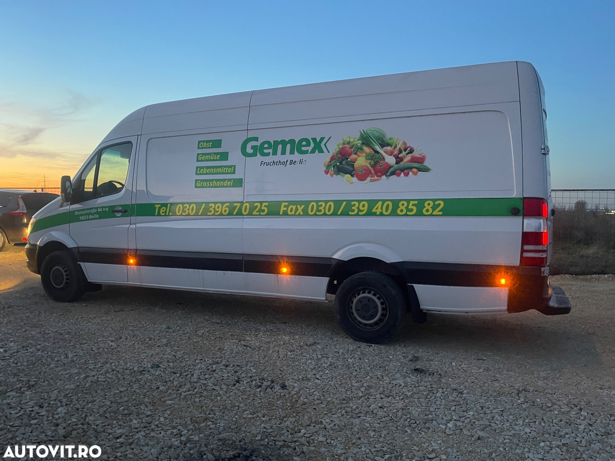 Mercedes-Benz Sprinter - 11