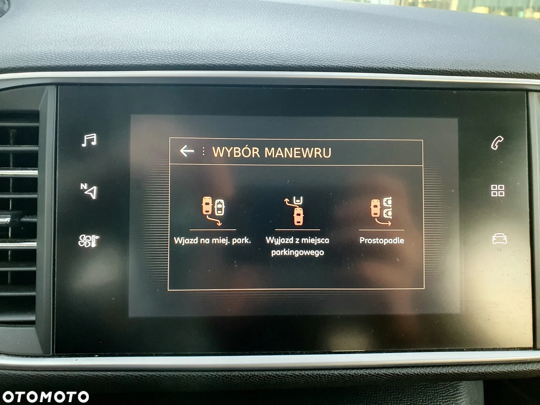 Peugeot 308 1.5 BlueHDi Allure Pack S&S - 17
