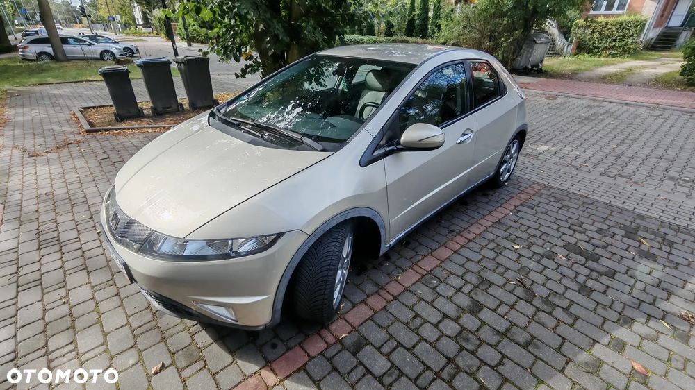 Honda Civic 1.8 Comfort - 11