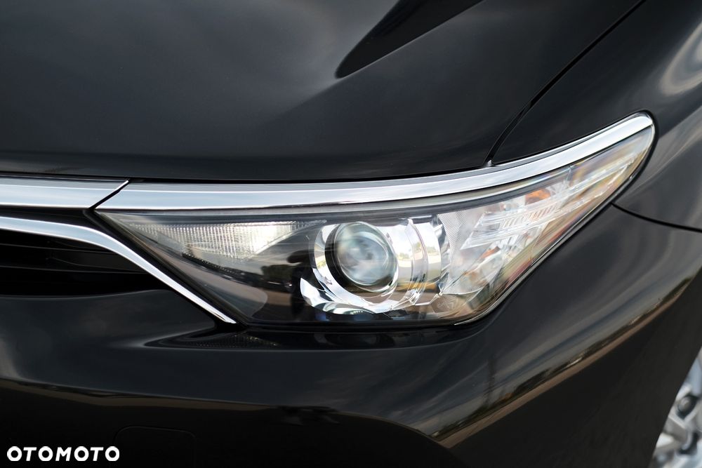 Toyota Auris 1.33 Dual-VVT-i Cool - 11