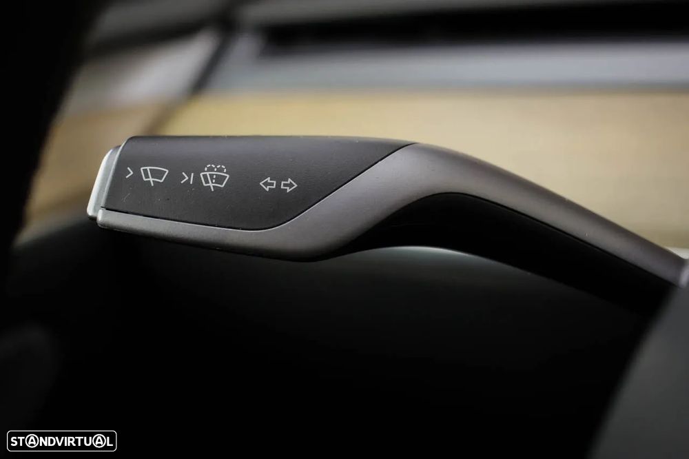 Tesla Model Y Tração Traseira - 18