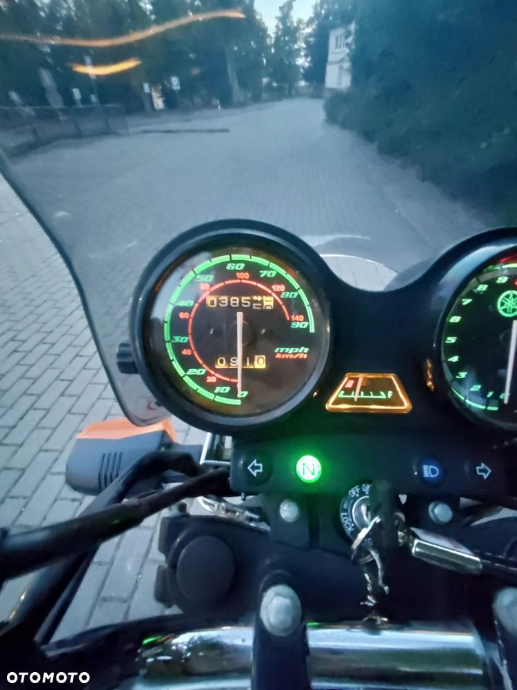 Yamaha YBR - 8