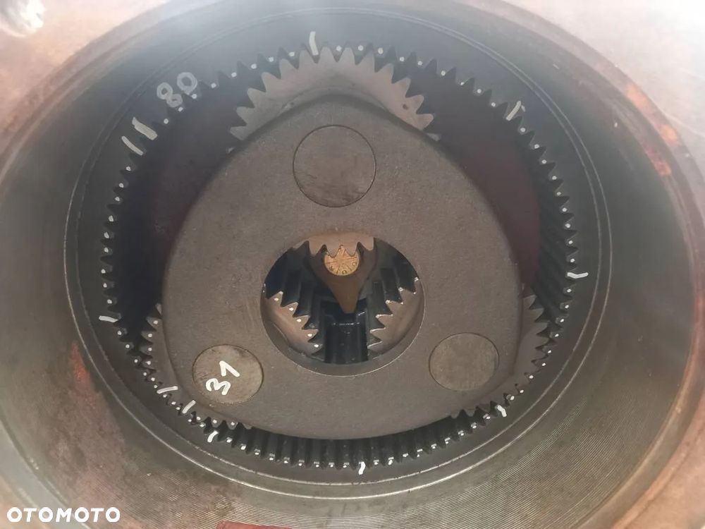 Zwolnica tylna lewa New Holland 6640 - 2