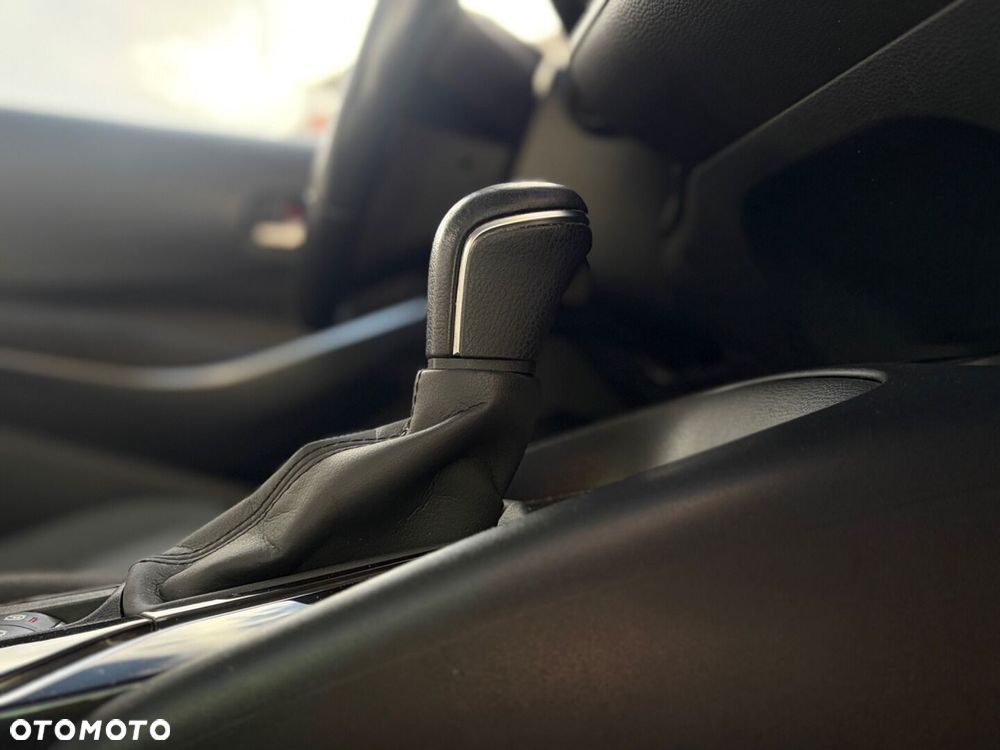 Toyota Corolla 1.8 Hybrid Comfort - 22