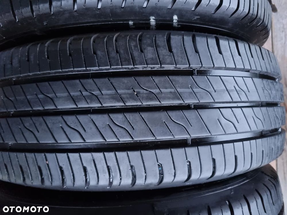 Opony Goodyear EfficientGrip Cargo 2 215/65R16c 109T 2023r.4x8mm super stan - 4