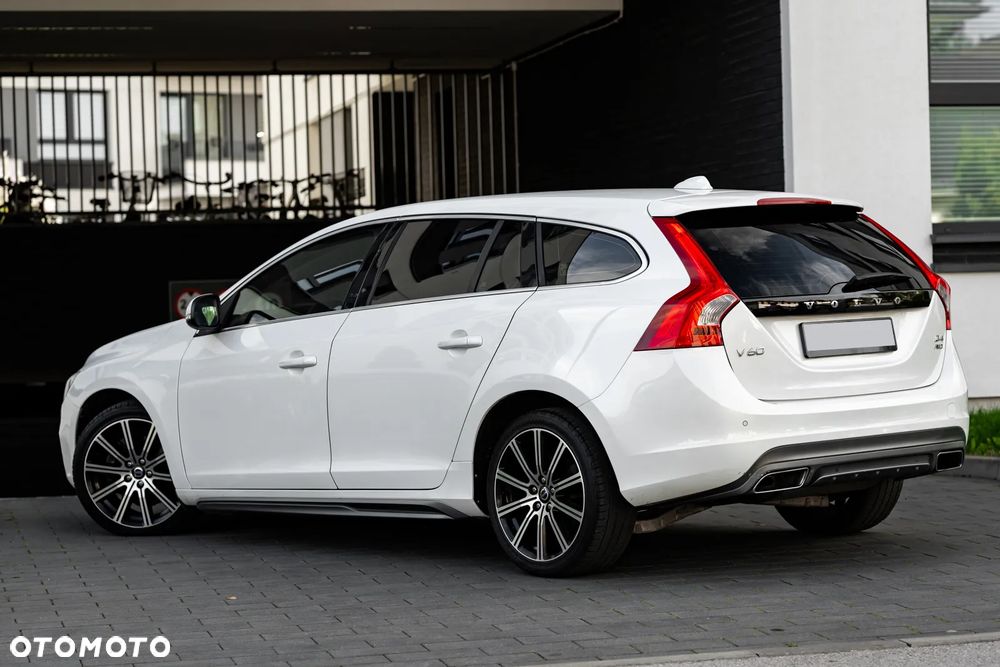 Volvo V60 D4 AWD R-Design Summum - 10