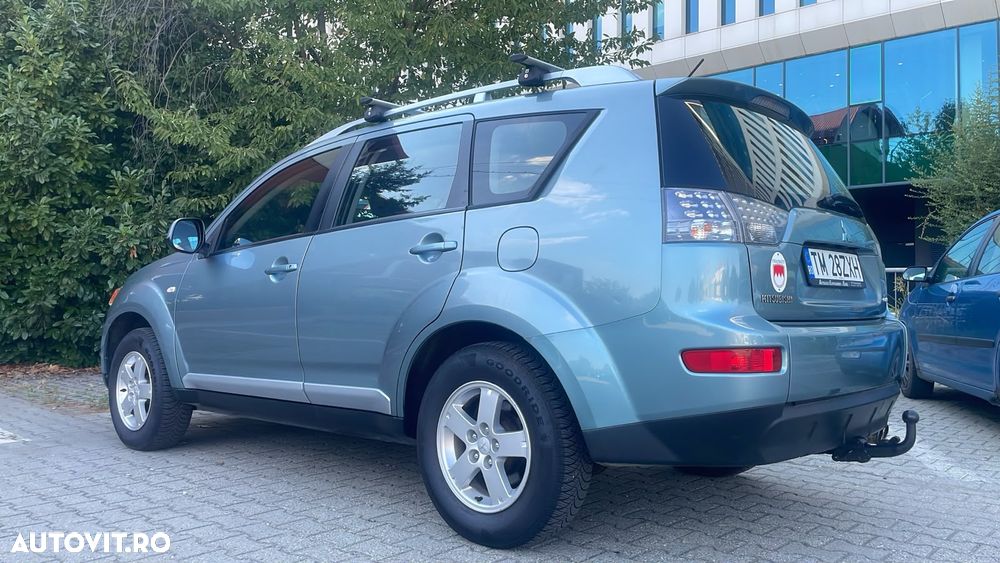 Mitsubishi Outlander - 5