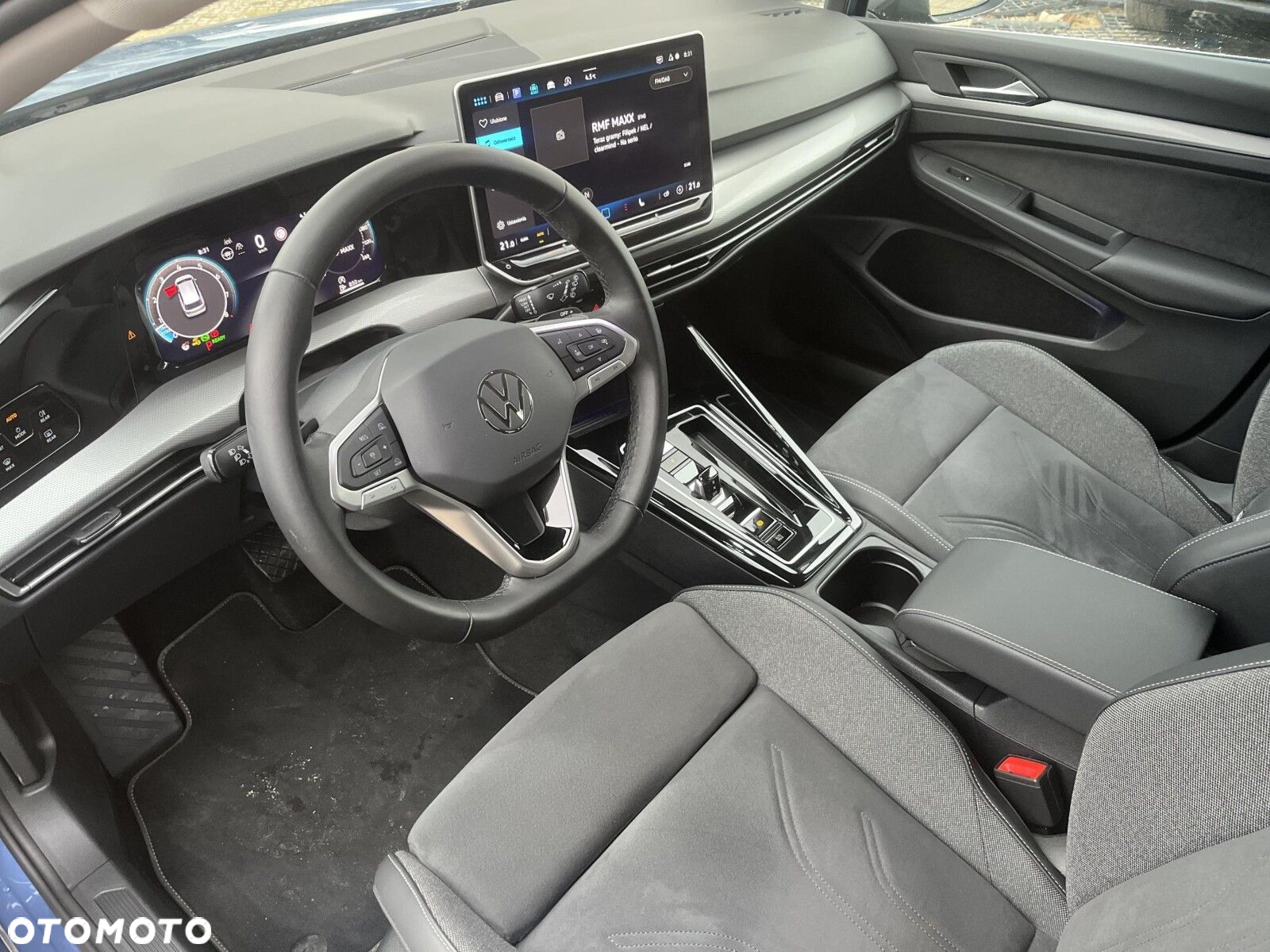 Volkswagen Golf - 10