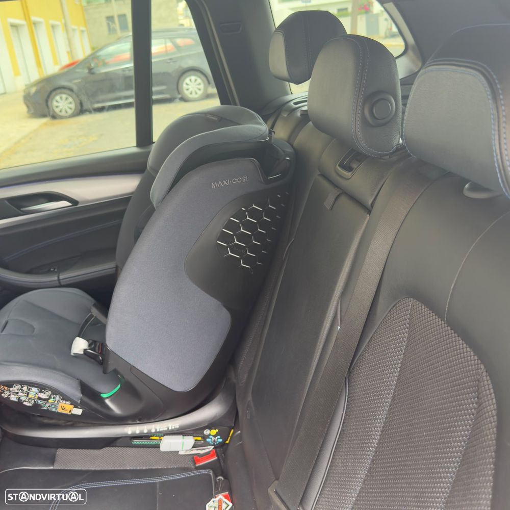 BMW X3 20 d xDrive Pack M - 3