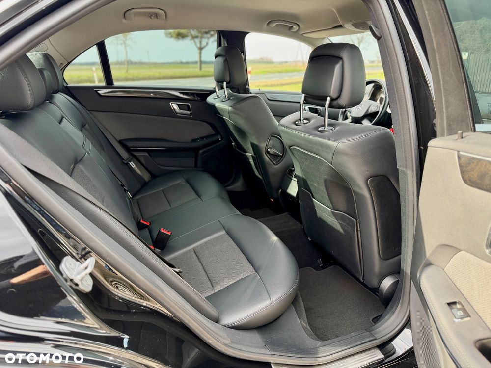 Mercedes-Benz Klasa E 250 CGI BlueEffICIENCY Avantgarde - 14