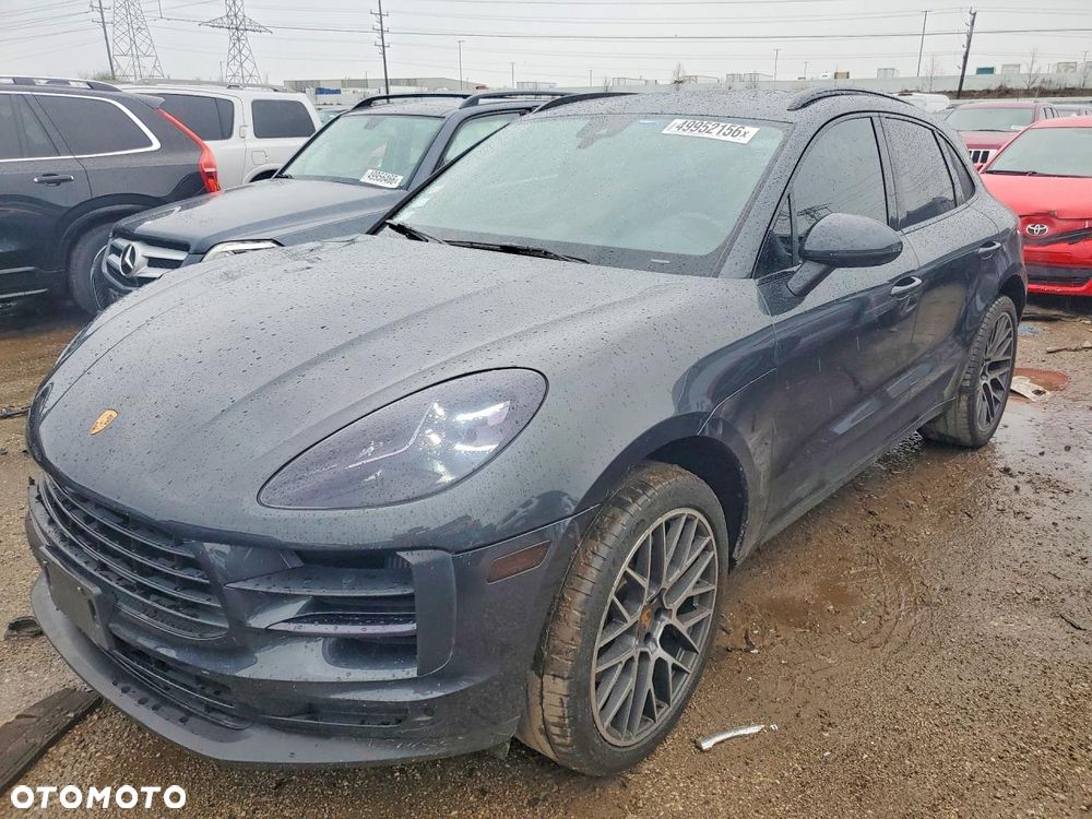 Porsche Macan - 1