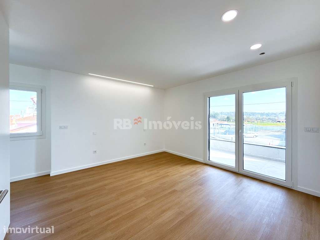 Moradia T4 Reabilitada, em Carvalhos de Figueiredo - Tomar - Grande imagem: 3/60
