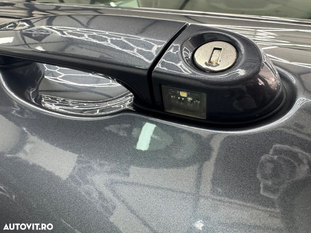 BMW Seria 3 318d Aut. Edition Luxury Line Purity - 23