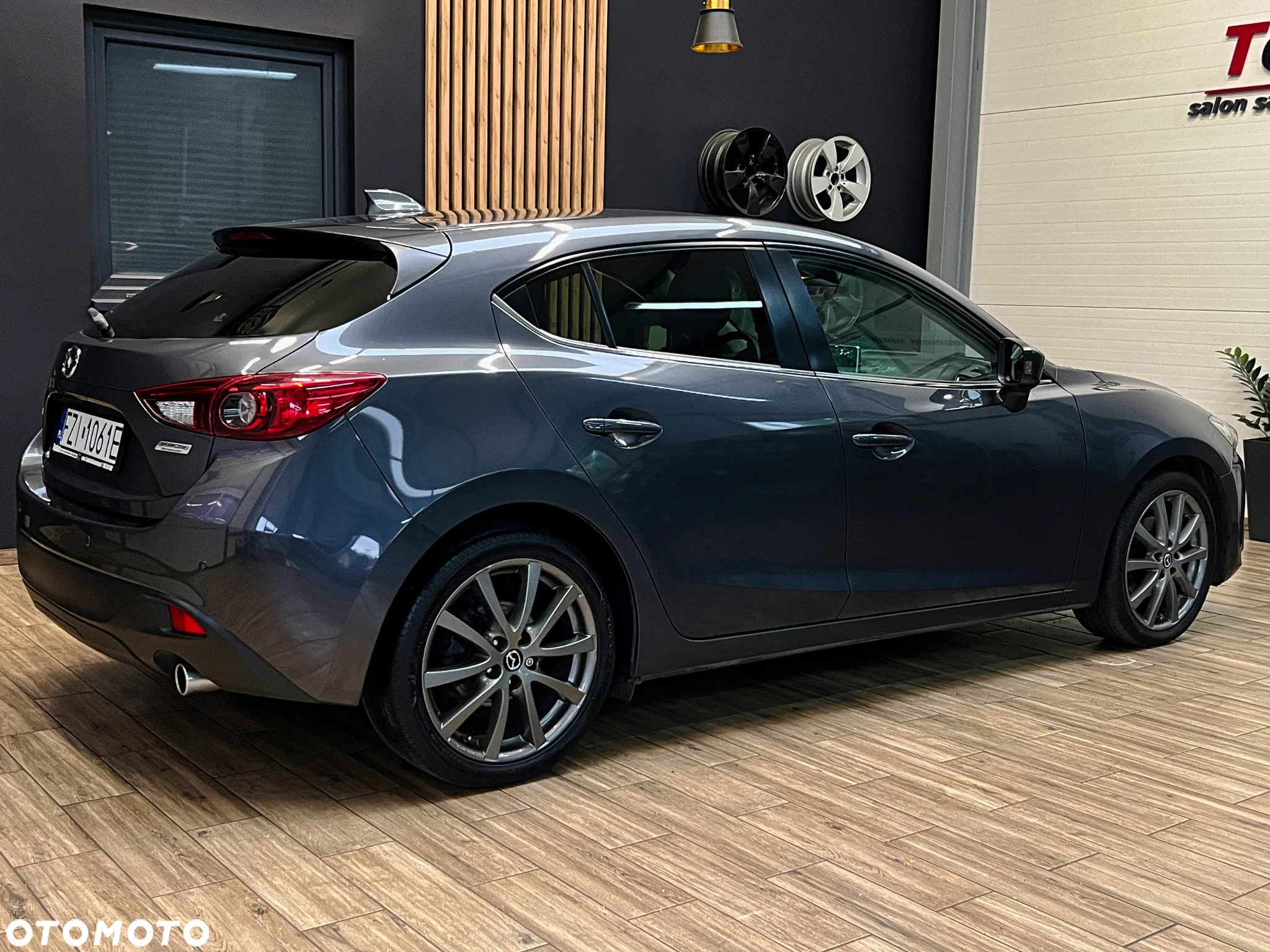 Mazda 3 - 6