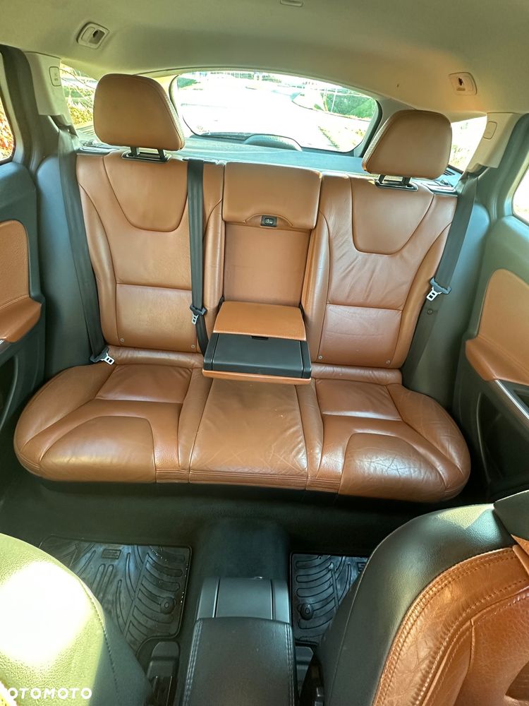 Volvo V60 T3 Summum - 15