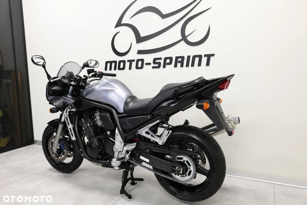Yamaha FZS - 9