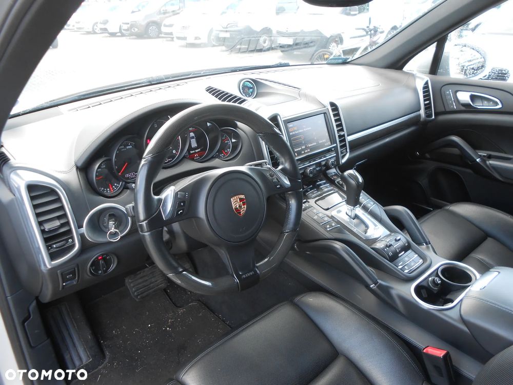 Porsche Cayenne Diesel Platinum Edition - 12