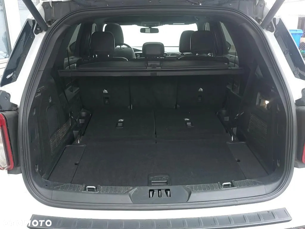 Ford Explorer EcoBoost Plug-in Hybrid ST-LINE - 6