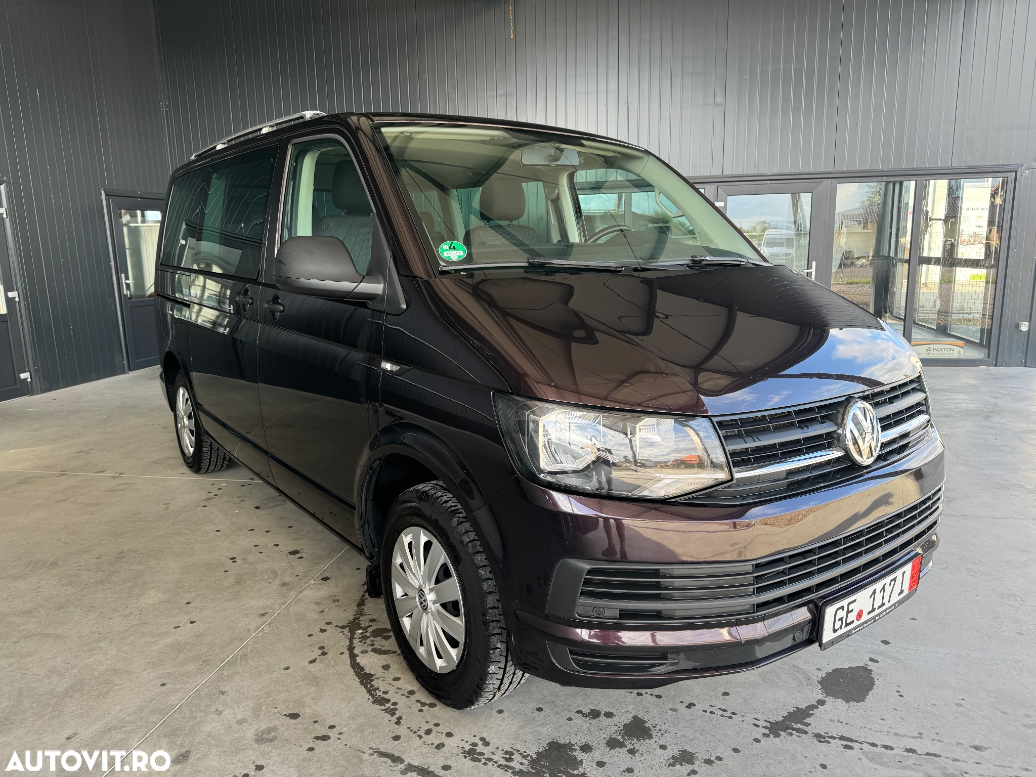 Volkswagen Multivan - 2