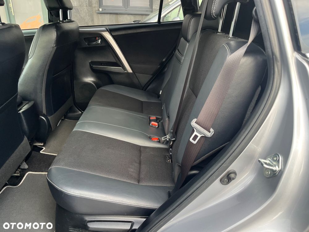 Toyota RAV4 - 14