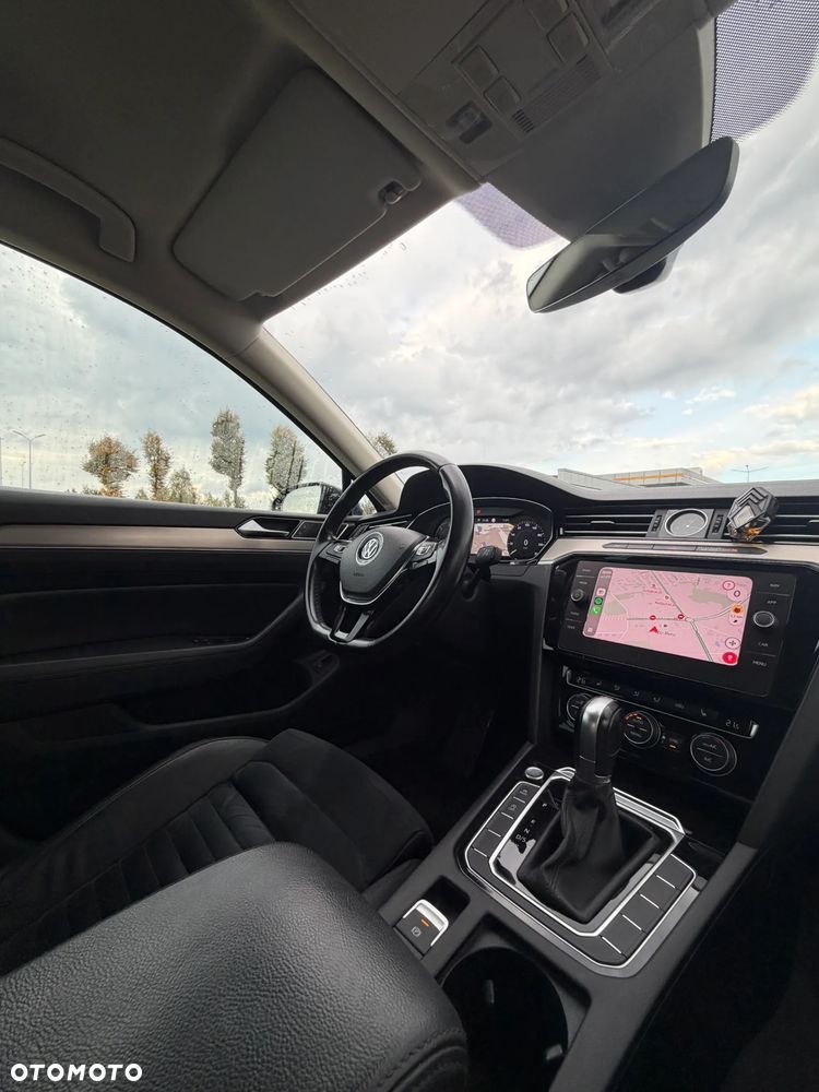 Volkswagen Passat - 10