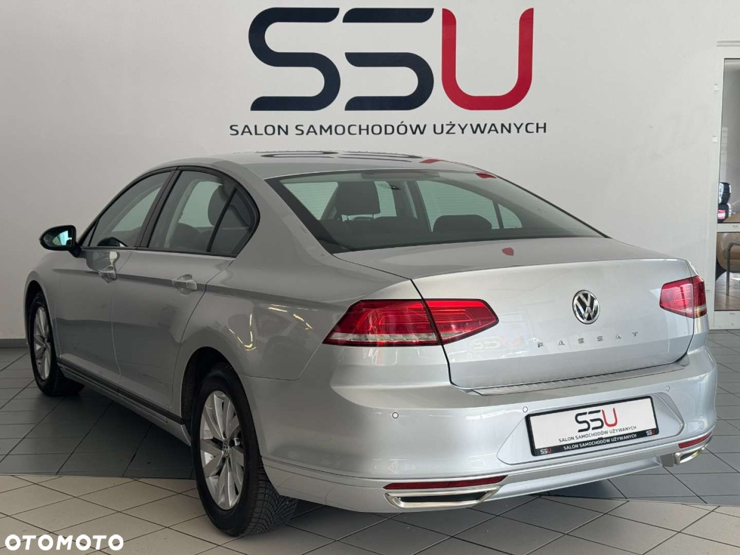 Volkswagen Passat 1.6 TDI BMT Comfortline - 13
