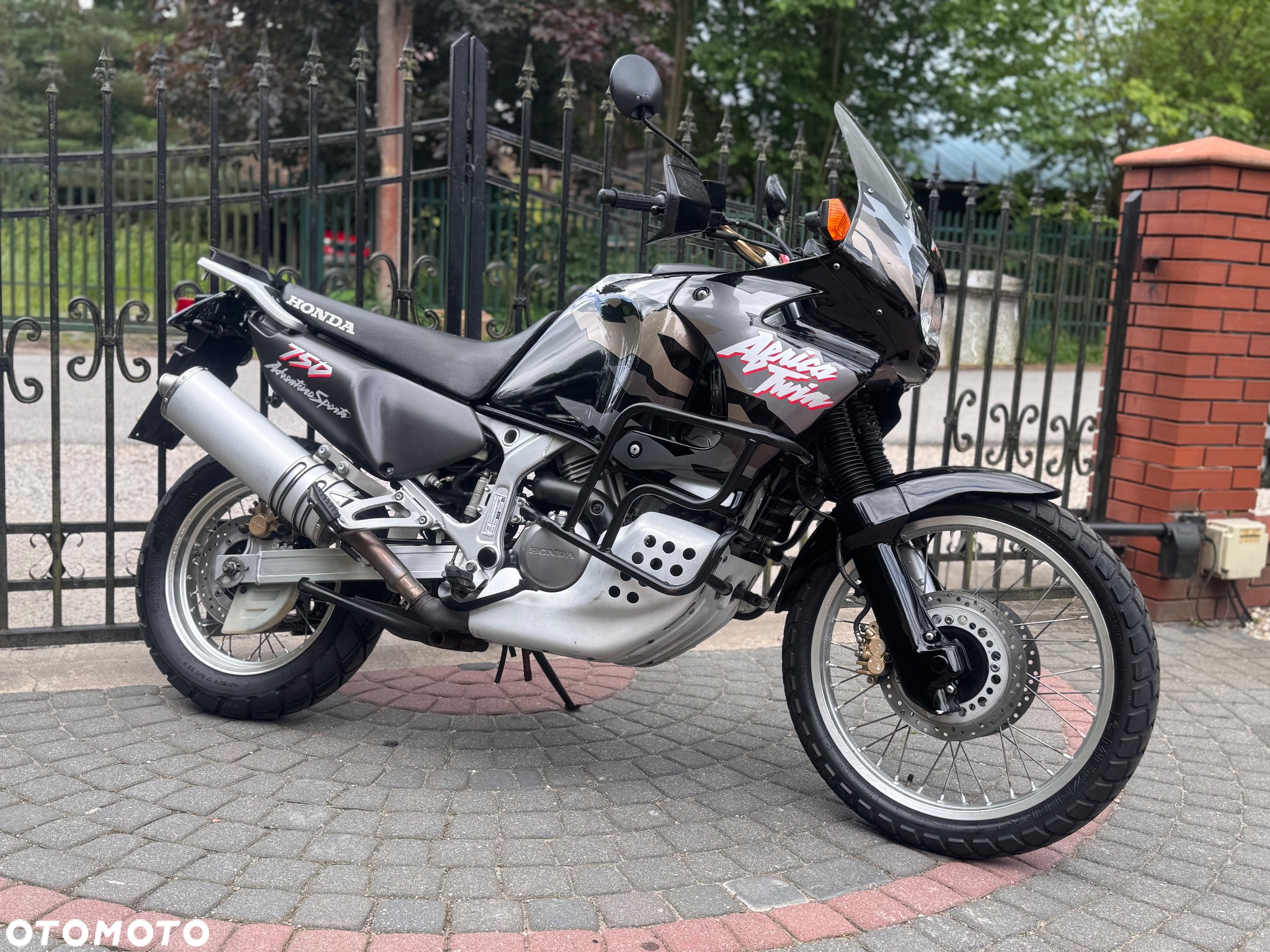 Honda XRV - 2