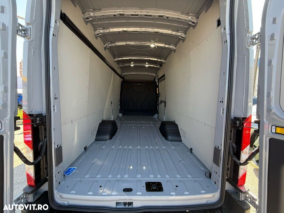 Ford Transit - 10