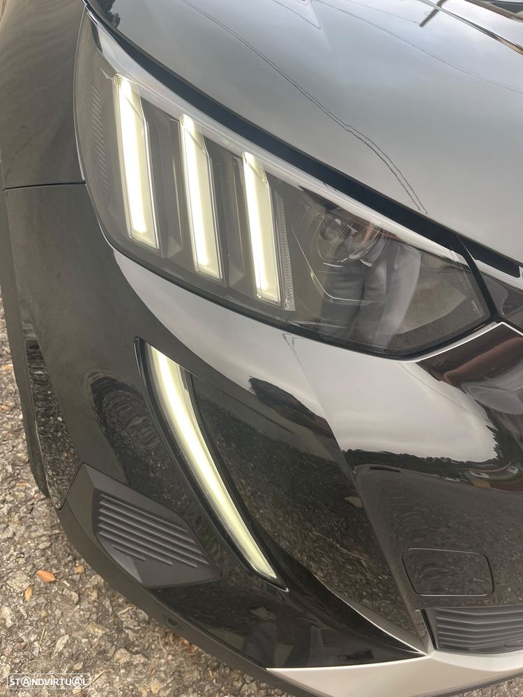 Peugeot 2008 1.2 PureTech GT EAT8 - 24