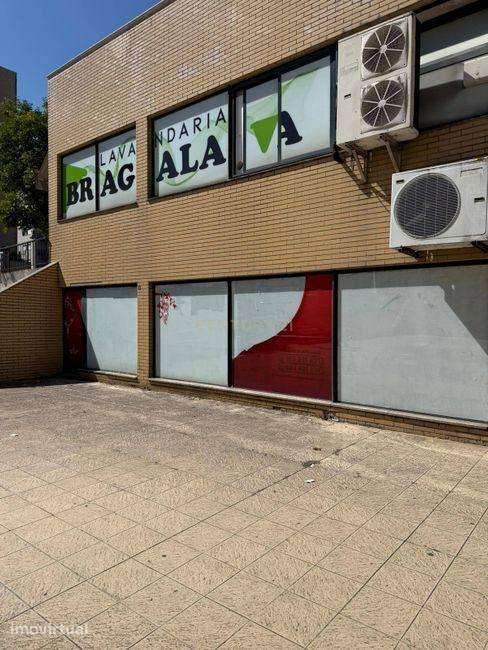 Loja com 162 m² em Lamaçães, Braga - Grande imagem: 4/10